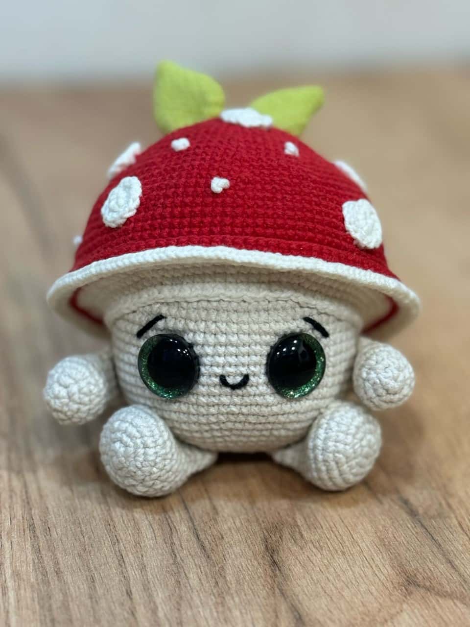 Вязаная игрушка Грибочек-мухоморчик